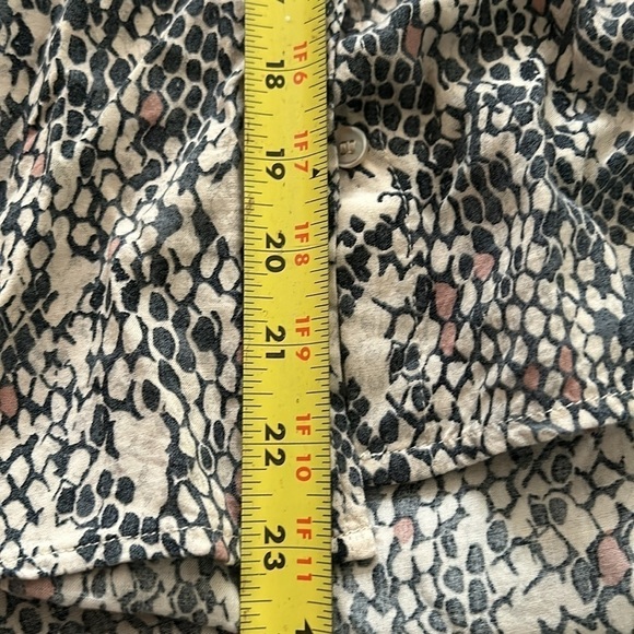 Velvet Heart snakeskin rayon top - Picture 4 of 7